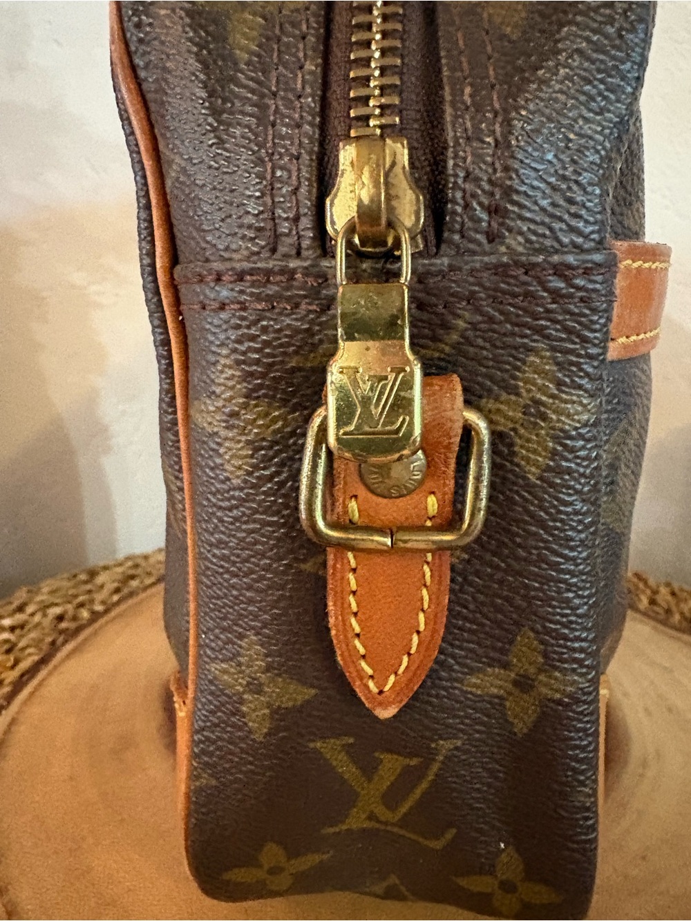 Louis Vuitton Trocadero 27 Shoulder Bag - Picture 3 of 10